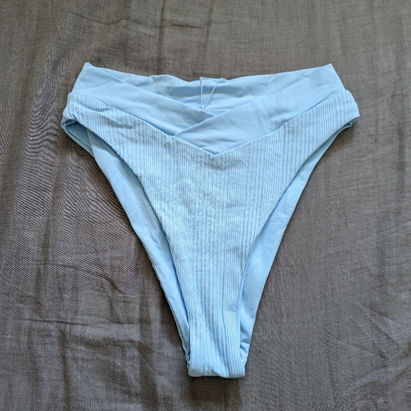 L*Space Siren Top Court Bottoms Bikini Set Pointelle Ribbed Sky Blue - Picture 7 of 12